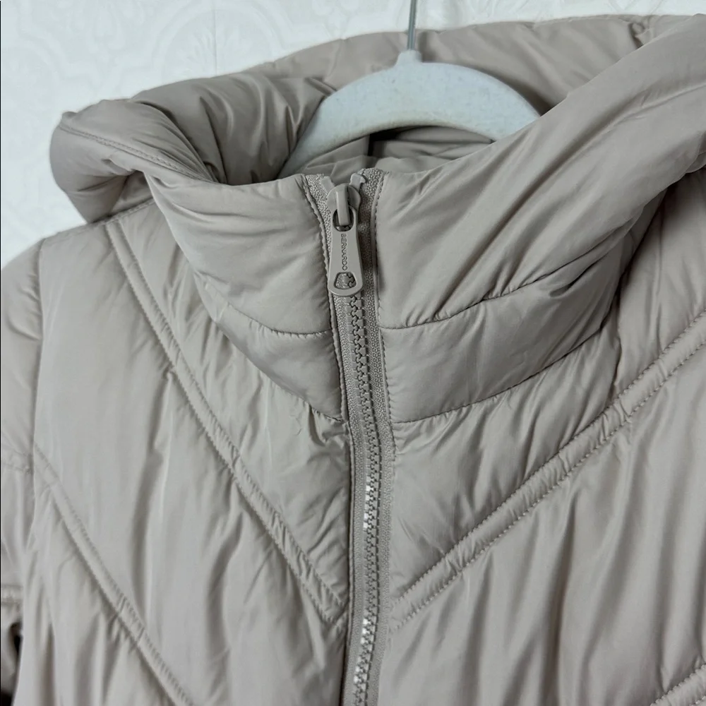 Bernardo EcoPlume Taupe Hooded Puffer Coat Recycled Insulation Size Small‎ Cream